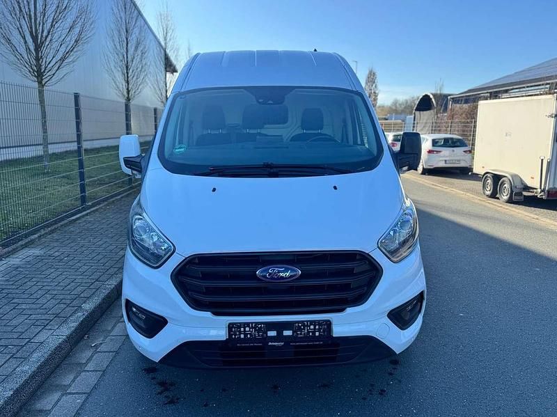 Gebraucht Ford Transit Custom 131 PS (96 kW) 2022 Frostweiß Van / Kleinbus