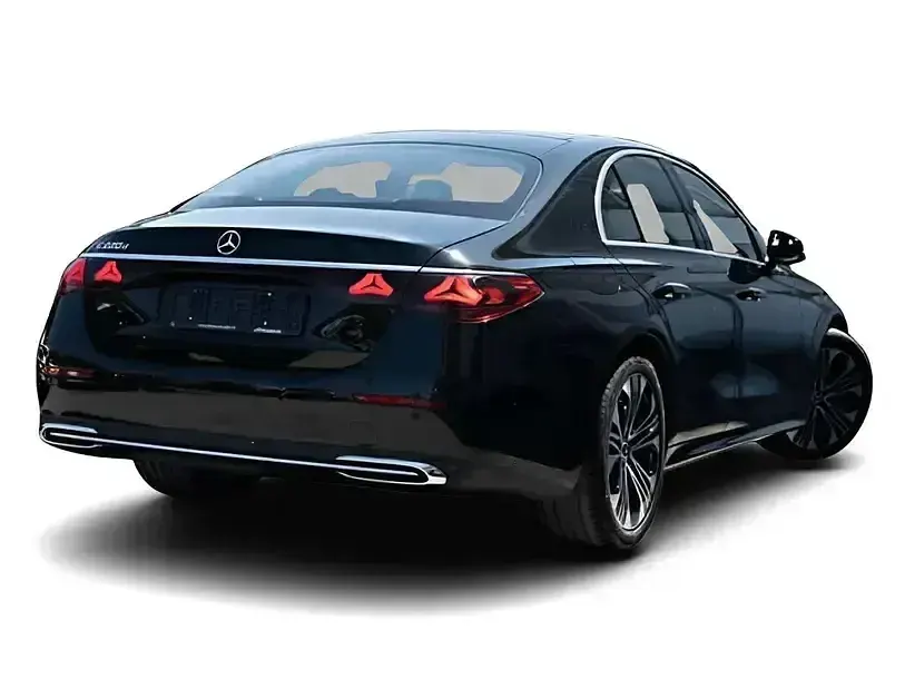 Gebraucht Mercedes E220 Avantgarde 197 PS (144 kW) 2025 Schwarz Limousine