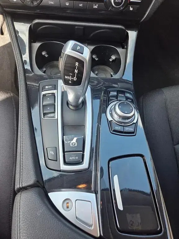 Gebraucht BMW 518 150 PS (110 kW) 2017 Schwarz Kombi