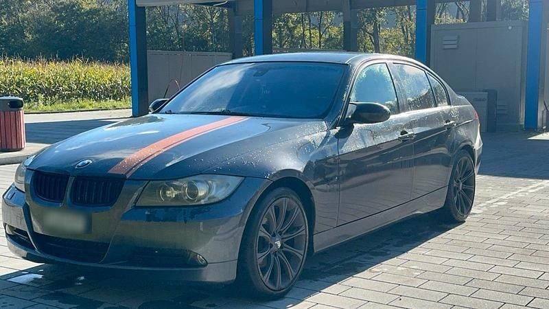 Grau Gebraucht 2005 BMW 320 M Sport Kombi | 4.100 € (Fairer Preis) - Bild 1/4