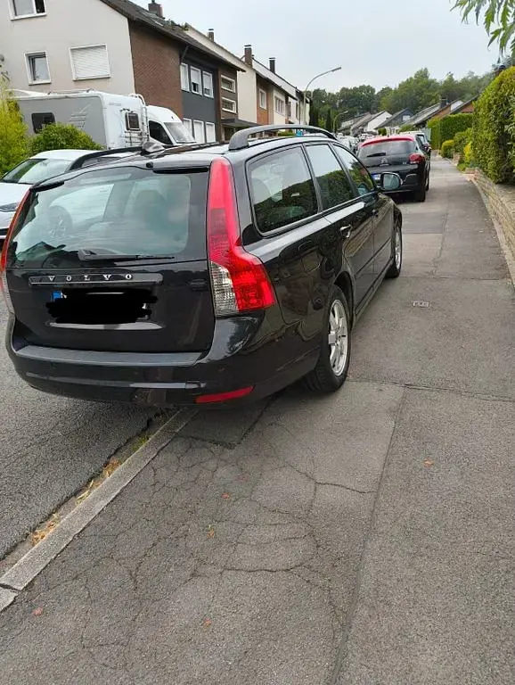 Gebraucht Volvo V50 114 PS (83 kW) 2010 Schwarz Kombi