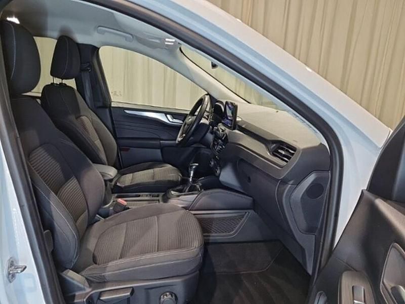 Gebraucht Ford Kuga Titanium 150 PS (110 kW) 2021 Weiß, frozen white SUV