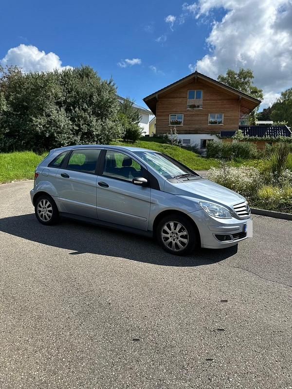Gebraucht 2007 Mercedes B170 Van / Kleinbus | 4.900 € (Guter Preis) - Bild 1/4