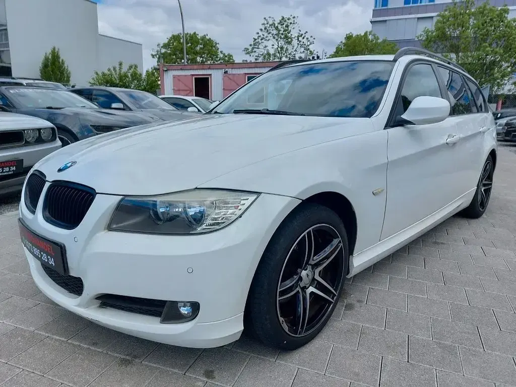 Używany BMW 318 143 KM (105 kW) 2009 Biały Kombi