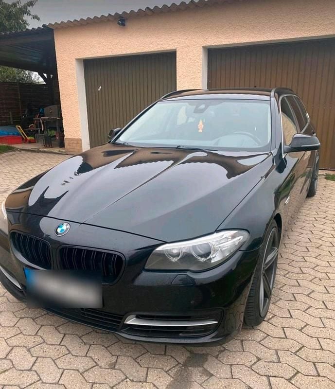 Schwarz Gebraucht 2014 BMW 530 Kombi | 10.100 € (Superpreis) - Bild 1/4