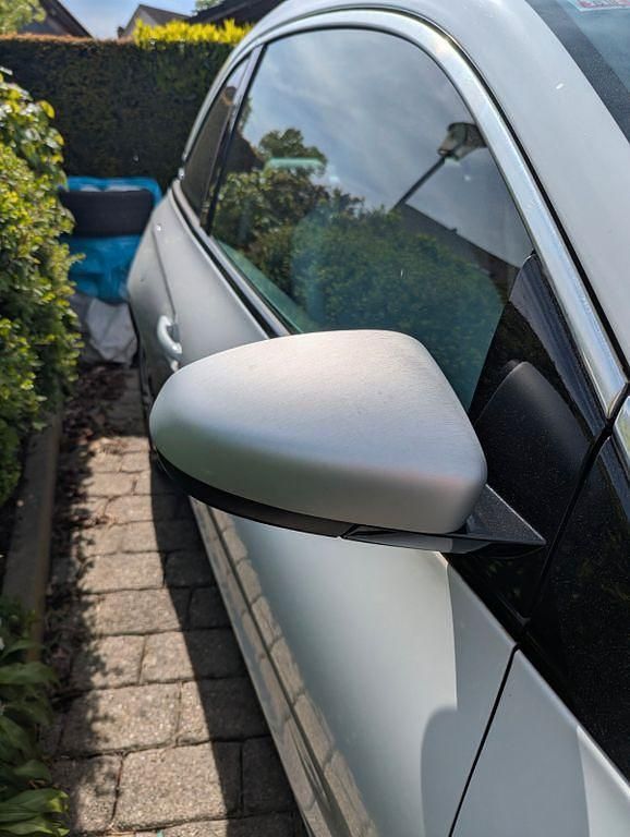 Second-hand Opel Adam 87 CP (63 kW) 2014 Alb Hatchback