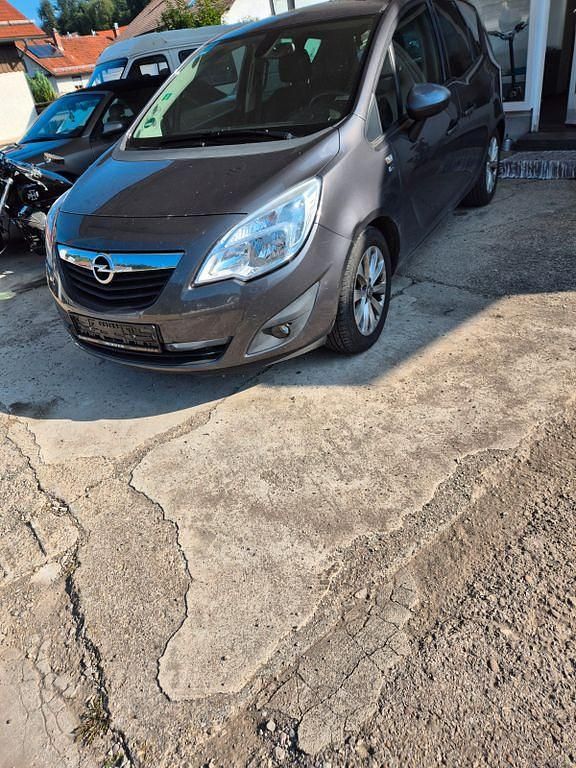 Schwarz Gebraucht 2012 Opel Meriva Innovation Van / Kleinbus | 4.490 € (Guter Preis) - Bild 1/4