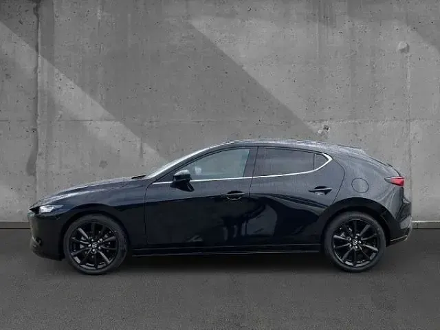 Neu Mazda 3 Homura-Line 140 PS (102 kW) 2026 Schwarz Limousine