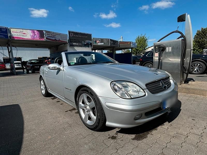 Gebraucht Mercedes SLK200 163 PS (119 kW) 2001 Silber Cabrio