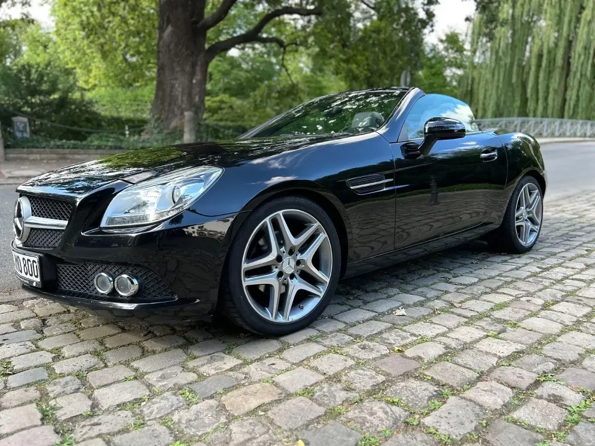 Gebraucht Mercedes SLK200 184 PS (135 kW) 2011 Schwarz Cabrio