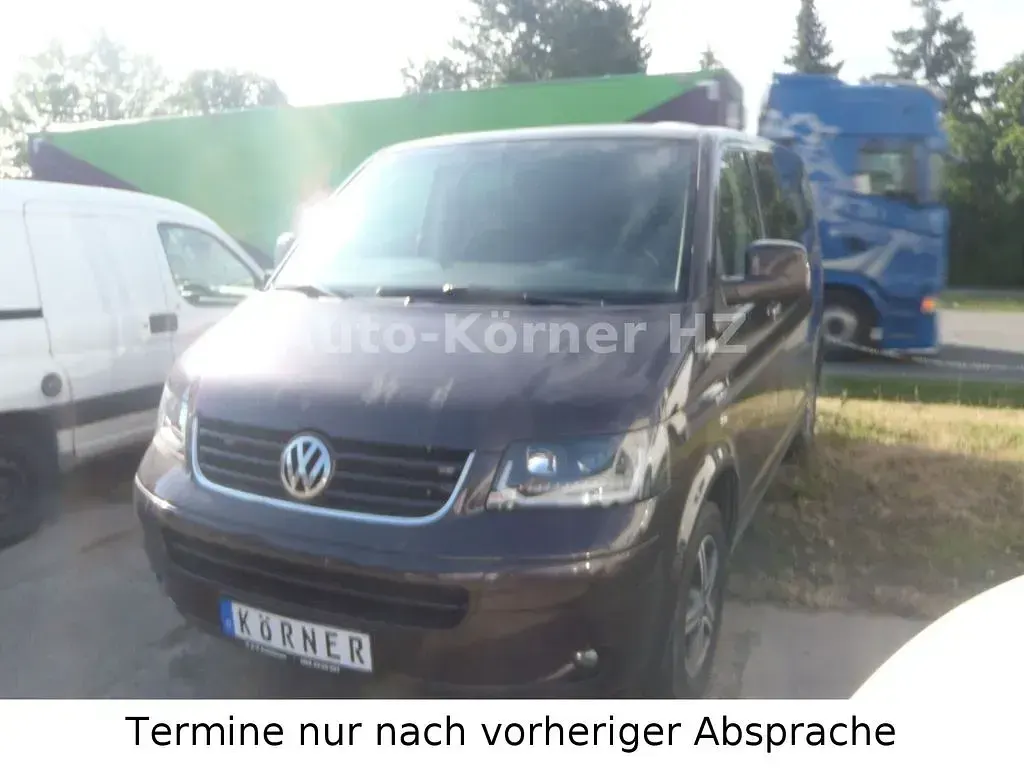 Gebraucht VW Multivan Startline 102 PS (75 kW) 2008 Rot Van / Kleinbus