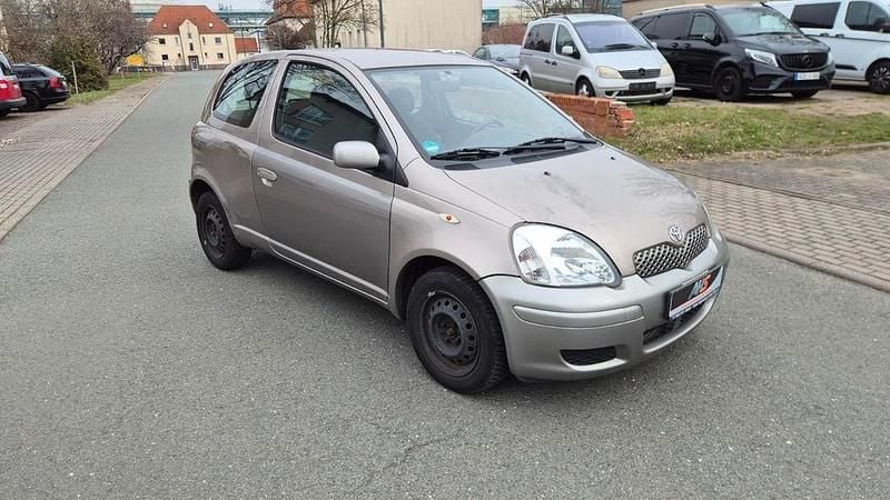 Gebraucht Toyota Yaris 65 PS (47 kW) 2004 Grau Kleinwagen