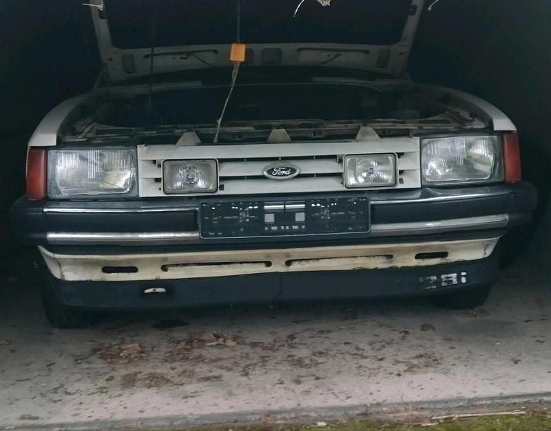 Weiß Gebraucht 1984 Ford Granada Kombi | 5.000 € - Bild 1/4