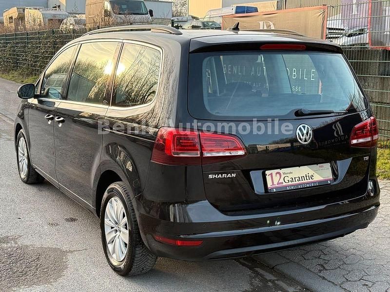 Gebraucht VW Sharan Comfortline 150 PS (110 kW) 2015 Schwarz Van / Kleinbus