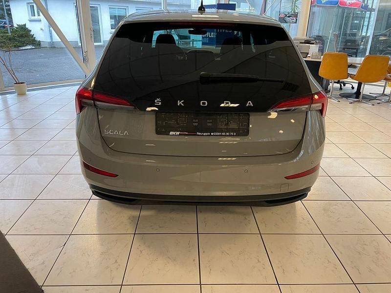 Gebraucht Skoda Scala Style 150 PS (110 kW) 2019 Grau Kleinwagen
