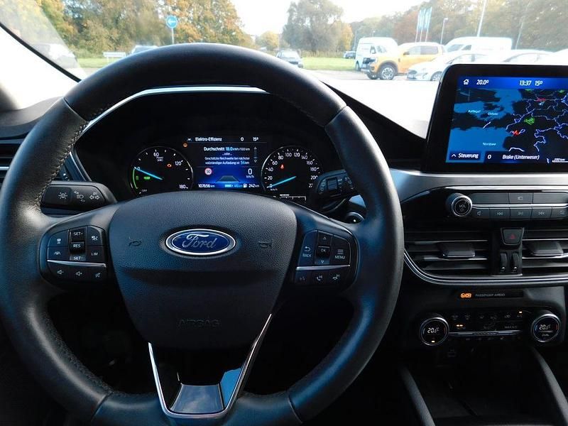 Gebraucht Ford Kuga Titanium 224 PS (164 kW) 2021 Silber SUV