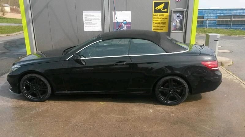 Usata Mercedes E220 170 CV (125 kW) 2017 Nero Cabrio