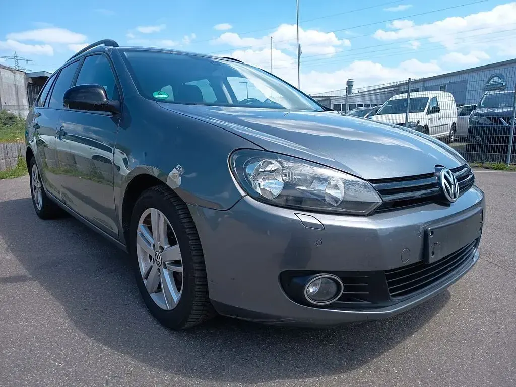 Gebraucht VW Golf VII Match 105 PS (77 kW) 2012 Grau Kombi