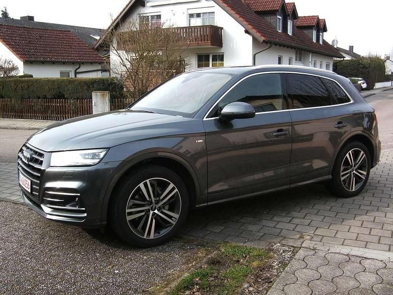 Gebraucht Audi Q5 Sport 252 PS (185 kW) 2020 Daytonagrau perleffekt SUV