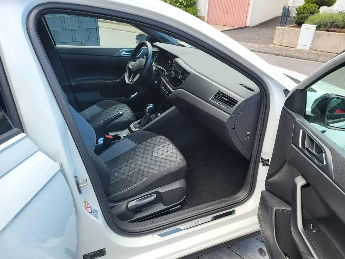 Gebraucht VW Polo R-line 110 PS (80 kW) 2022 Weiß Kleinwagen