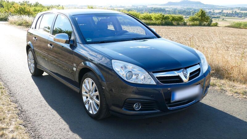 Grau Gebraucht 2006 Opel Signum Kombi | 1.490 € (Guter Preis) - Bild 1/4