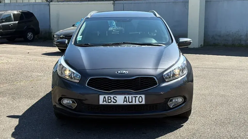 Gebraucht Kia Ceed Sportswagon 128 PS (94 kW) 2014 Kombi