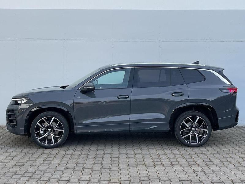 Gebraucht VW Tayron R-line 193 PS (141 kW) 2025 Grau SUV