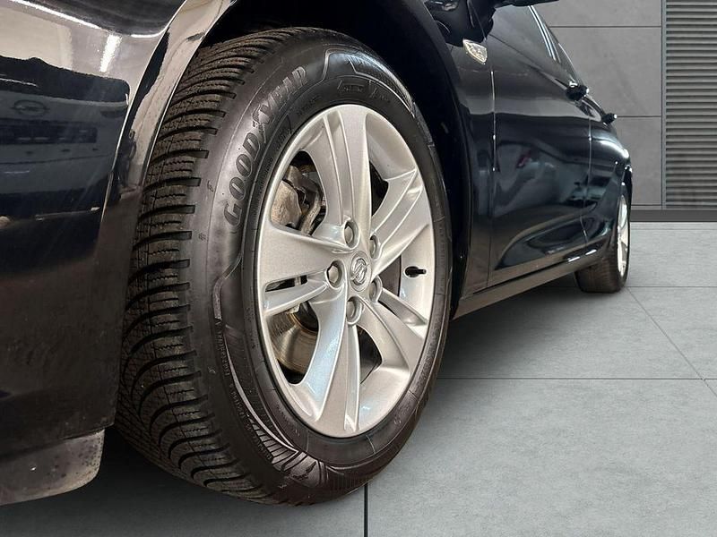 Gebraucht Opel Insignia Business 174 PS (127 kW) 2023 Diamant schwarz/karbon schwarz Kombi