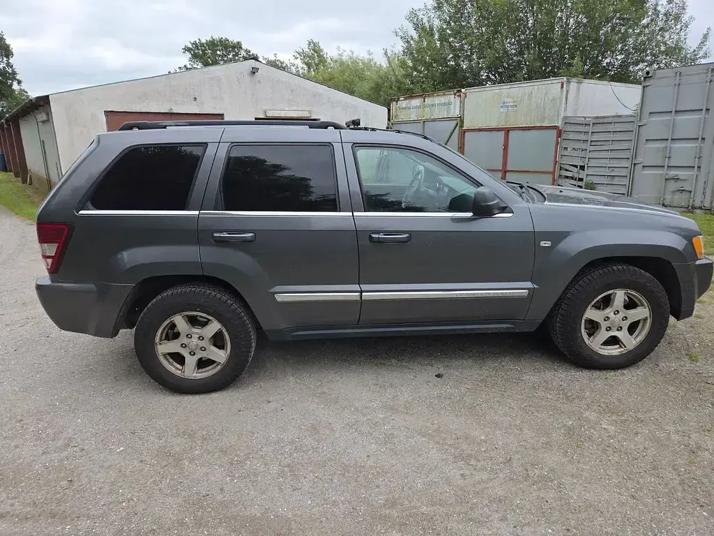 Gebraucht Jeep Grand Cherokee Limited 326 PS (239 kW) 2005 Grau SUV