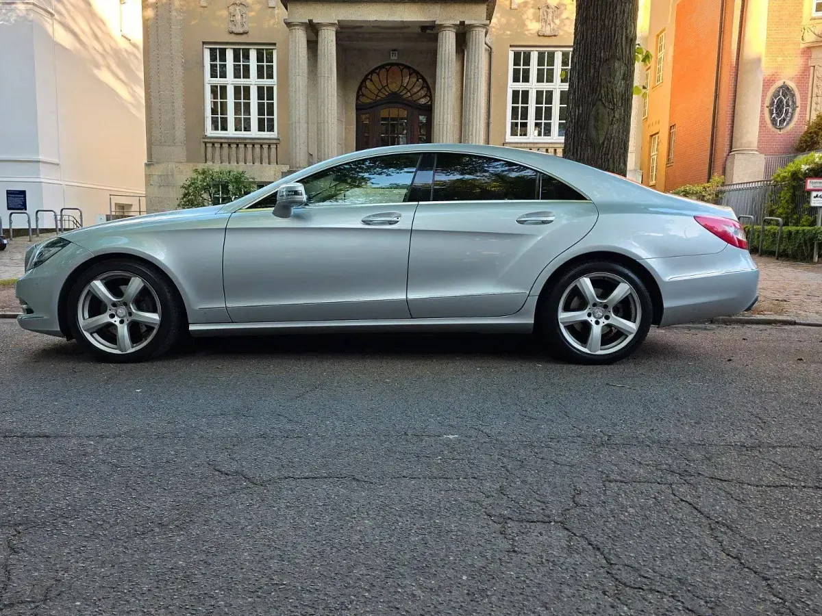 Gebraucht Mercedes CLS350 265 PS (194 kW) 2011 Silber Coupé