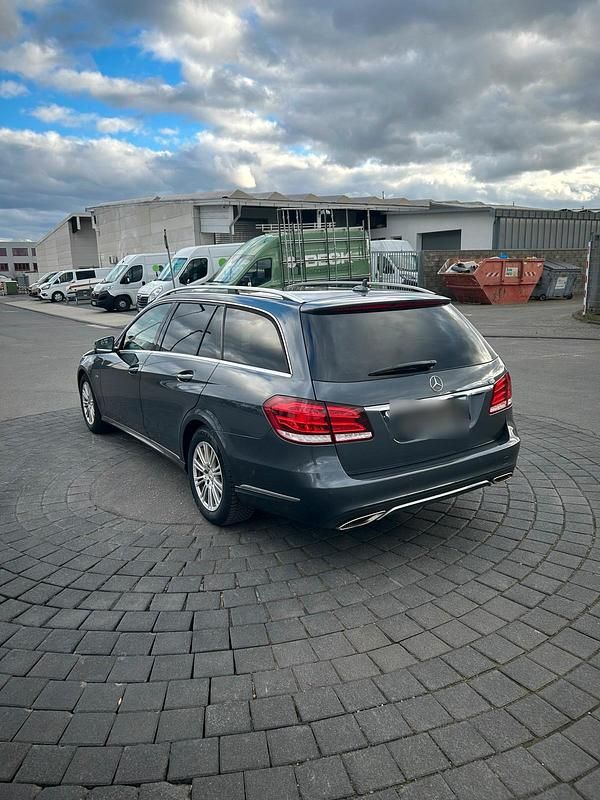 Gebraucht Mercedes E200 136 PS (100 kW) 2016 Grau Kombi