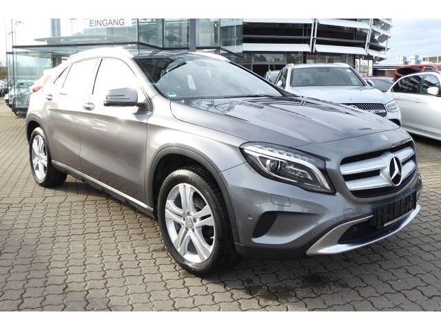 Grau Gebraucht 2014 Mercedes GLA220 Urban SUV | 18.980 € (Fairer Preis) - Bild 1/4