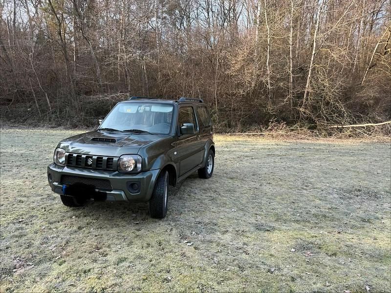 Grün Gebraucht 2018 Suzuki Jimny Ranger SUV | 14.800 € (Fairer Preis) - Bild 1/4