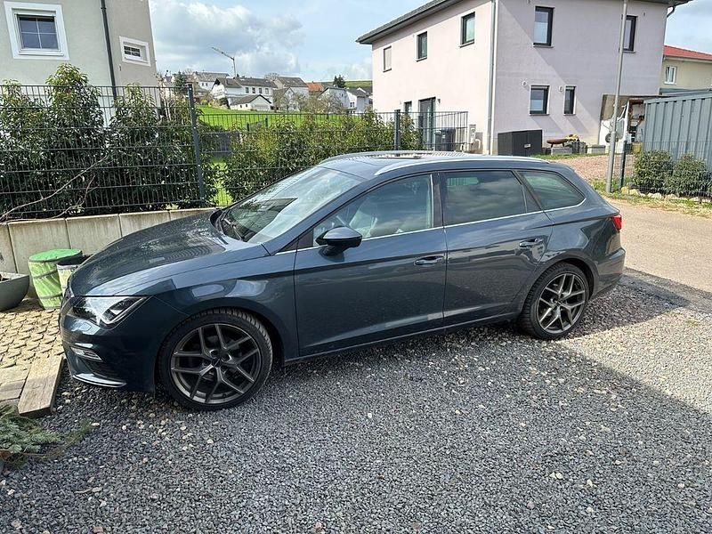 Gebraucht Seat Leon ST FR 150 PS (110 kW) 2019 Grau Kombi