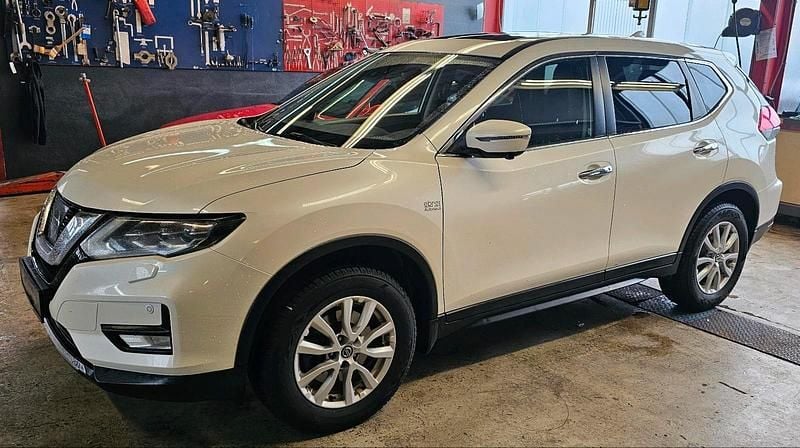Gebraucht Nissan X-Trail Acenta 177 PS (130 kW) 2018 Brilliant white (m) SUV