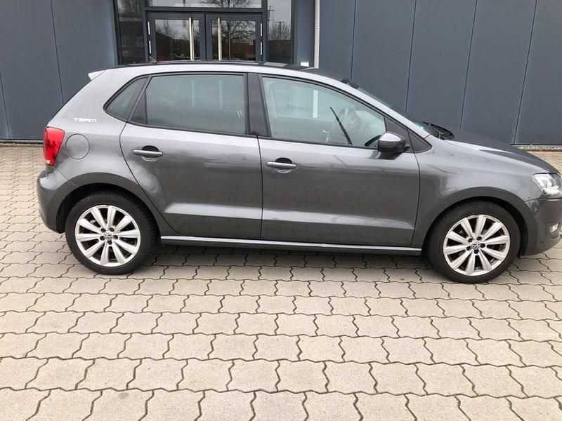 Gebraucht VW Polo 105 PS (77 kW) 2011 Grau Kleinwagen