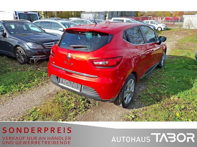 Gebraucht Renault Clio IV Luxe 120 PS (88 kW) 2015 Feuerrot Kleinwagen