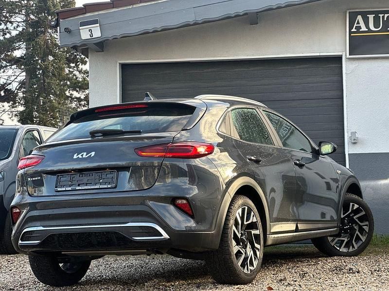 Gebraucht Kia XCeed Vision 160 PS (117 kW) 2022 Grau SUV