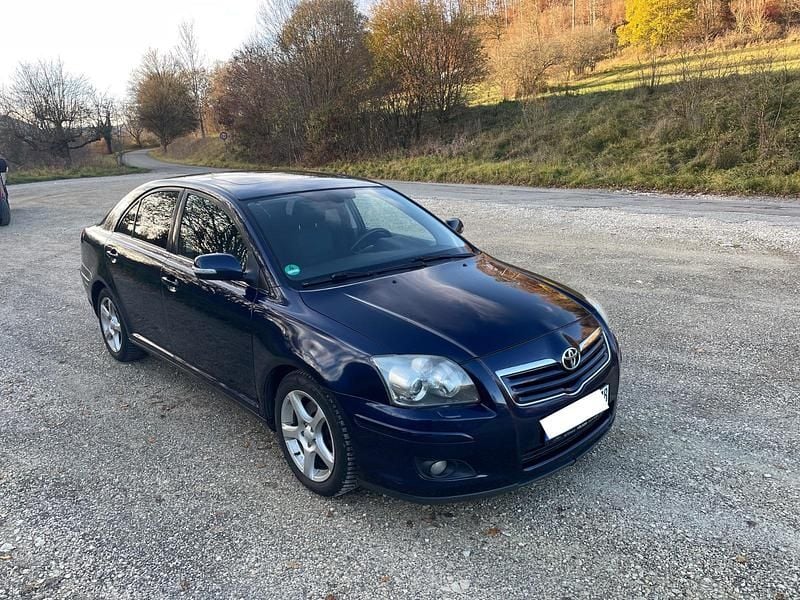 Blau Gebraucht 2008 Toyota Avensis Executive Limousine | 3.650 € (Guter Preis) - Bild 1/4