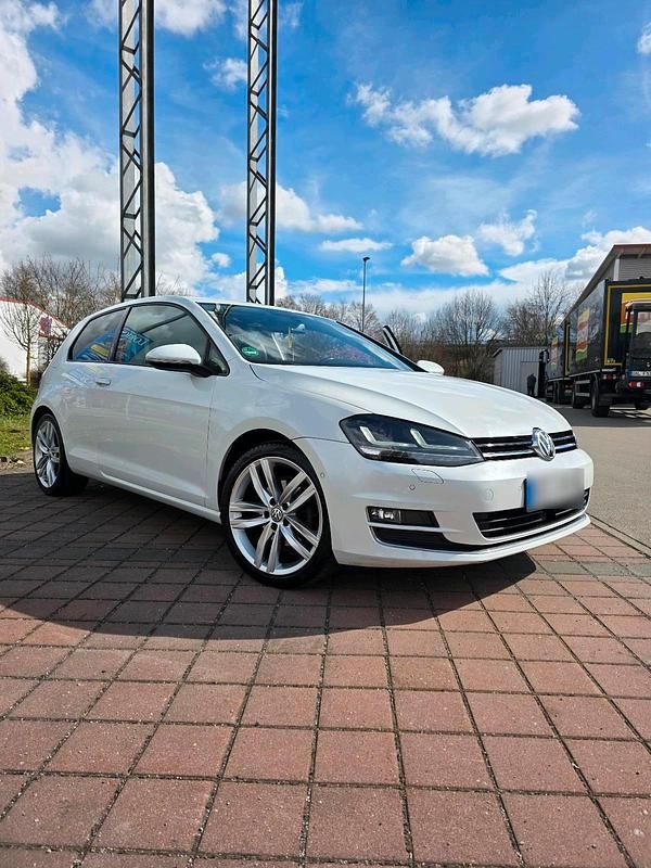 Second-hand VW Golf 140 CP (102 kW) 2013 Alb Coupe