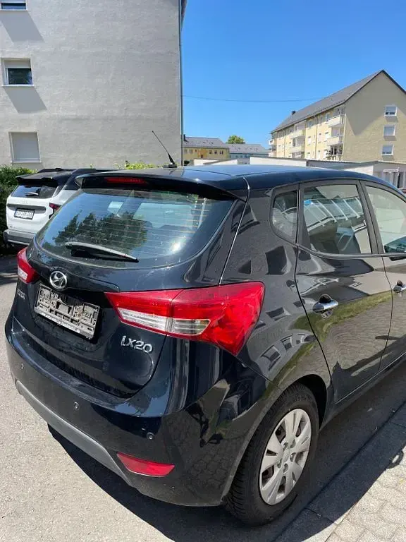 Gebraucht Hyundai ix20 Style 116 PS (85 kW) 2012 Schwarz Kleinwagen