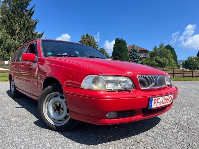 Gebraucht Volvo V70 144 PS (105 kW) 1999 Rot Kombi