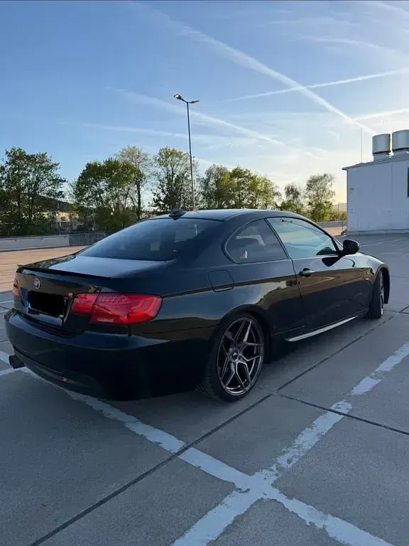 Gebraucht BMW 320 M Sport 184 PS (135 kW) 2012 Schwarz Coupé