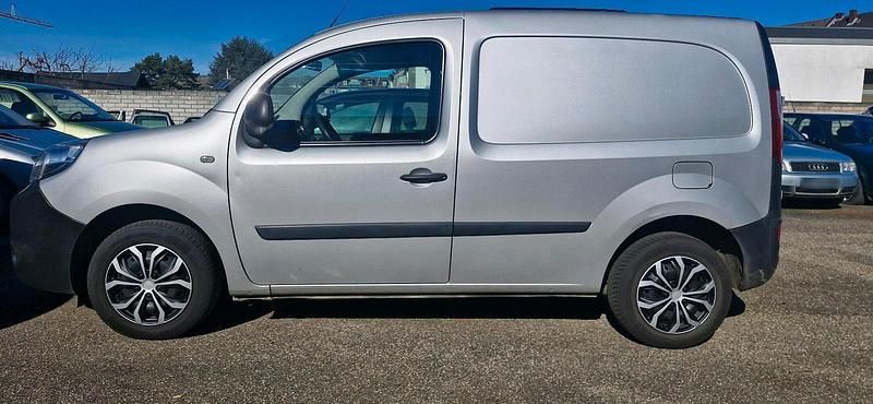 Gebraucht Renault Kangoo 90 PS (66 kW) 2017 Silber Van / Kleinbus