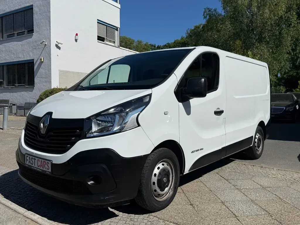 Gebraucht Renault Trafic Komfort 125 PS (91 kW) 2016 Weiß Van / Kleinbus
