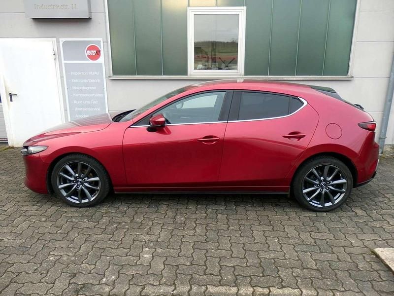 Gebraucht Mazda 3 Selection 122 PS (89 kW) 2019 Soul red crystal Limousine
