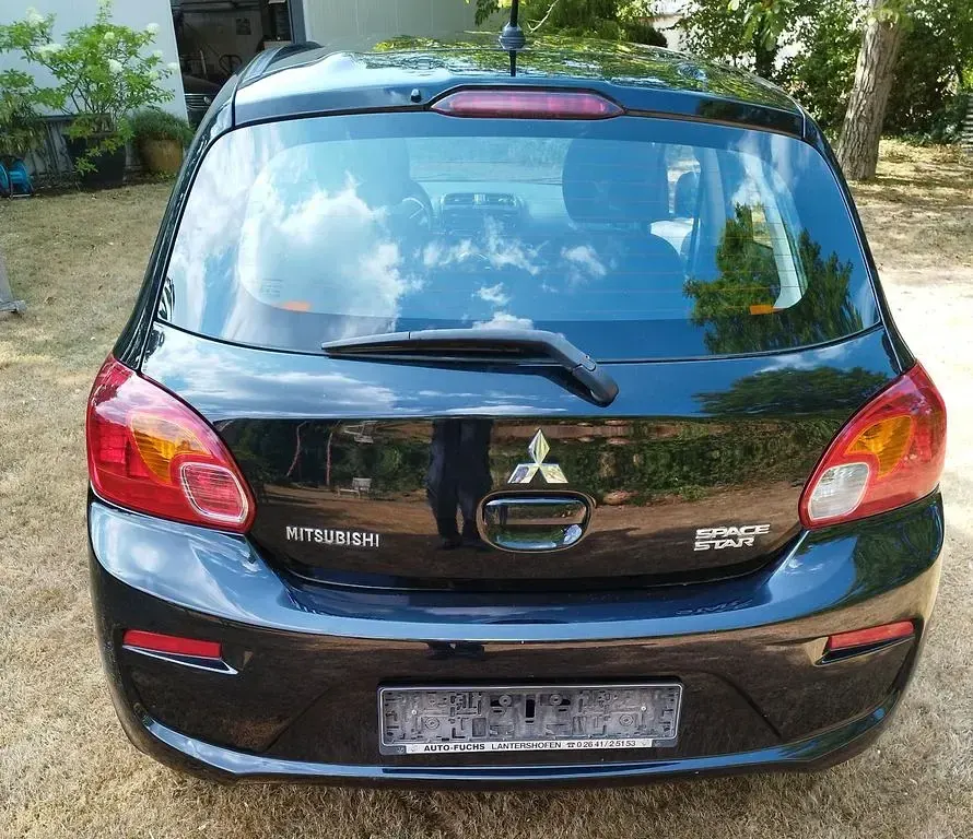 Gebraucht Mitsubishi Space Star 71 PS (52 kW) 2018 Schwarz Kleinwagen