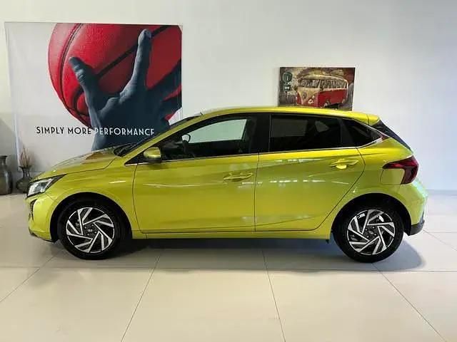 Gebraucht Hyundai i20 GO! 99 PS (72 kW) 2024 (lucid lime metallic/gelb) Kleinwagen