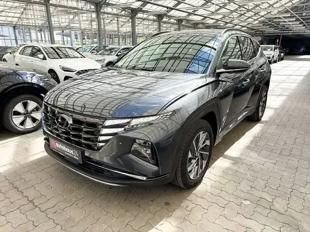 Gebraucht Hyundai Tucson Trend 150 PS (110 kW) 2024 Schwarz SUV