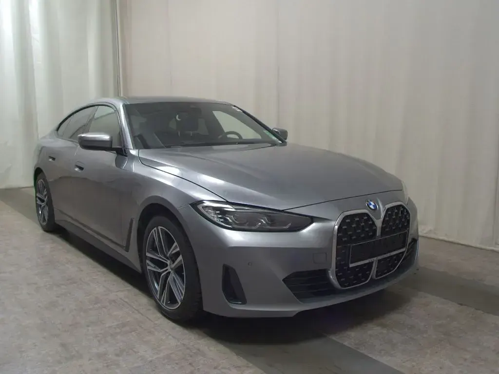 Gebraucht BMW 420 Coupé Sport Line 190 PS (139 kW) 2023 Grau (metallic) Coupé
